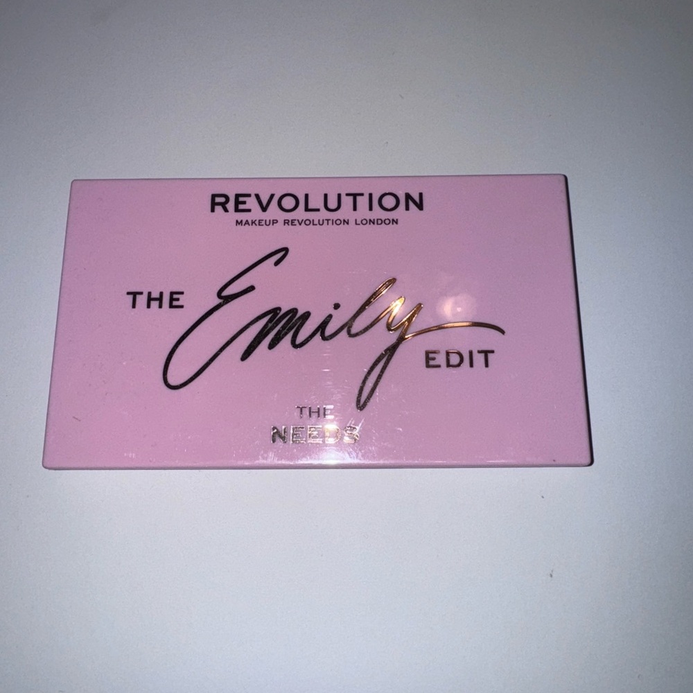 Revolution The Emily Edit Palette - Pink